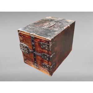 Kodansu Cabinet - Edo Period (1603-1868).