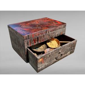 Kodansu Lacquerware Box - Edo Period (1603-1868).