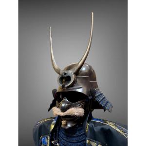 Carved Wooden Maetate Depicting A Pair Of Tongs - Edo Period (1603 - 1868).