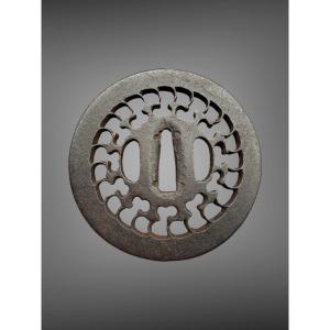 Openwork Wrought-iron Tsuba Maru-gata With Radiating Geometric Motif - Edo Period.