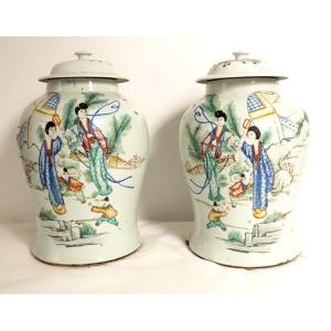 Pair Of Chinese Porcelain Covered Pots And Vases, Women Poems, Late 19th Century