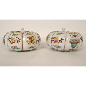 Pair Of Chinese Porcelain Covered Pots And Pumpkins, Qianlong, 19th Century