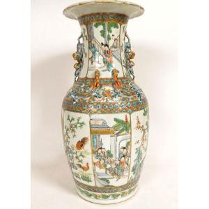Large Chinese Famille Verte Porcelain Vase With Palace Dragon Figures, 18th Century