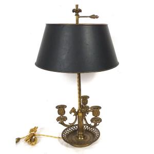 Louis XVI Style Three-light Bouillotte Lamp In Gilt Bronze With Ram's Head Columns, 20th Century