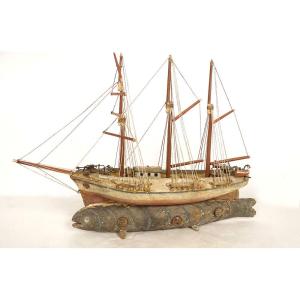 Model Of A Three-masted, Carved Wooden Sperm Whale Fishing Boat, Souvenir Globe, 19th Century