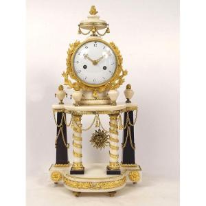 Louis XVI Portico Clock With White Marble Columns, Gilt Bronze Vases, 18th Century