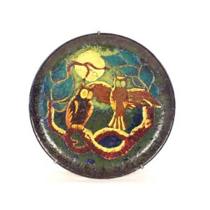Large Decorative Quimper Earthenware Dish By Keraluc René Le Rouzic, Featuring Owls, 20th Century