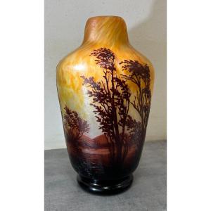 Daum Nancy Vase, France, Art Nouveau, Acid-etched Glass Paste, Lakeside Landscape Decoration
