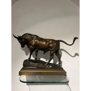 Superb Bull In Bronze Beautiful Patina