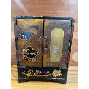 Japanese Lacquer Jewelry Box