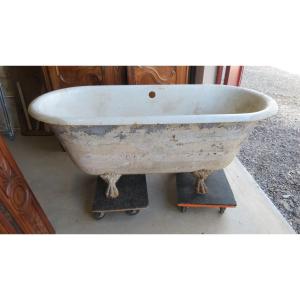 Cast Iron Bathtub
