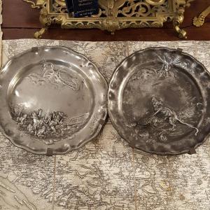 La Fontaine's Fables: Pair Of Art Nouveau Relief Plates