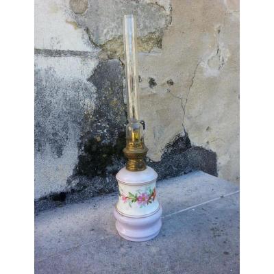 Oil Lamp. Porcelain. 19th