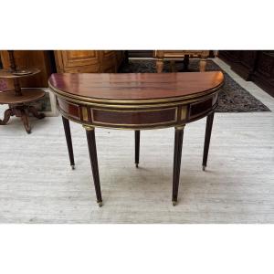 Half-moon Console, Game Table