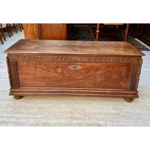 Piedmontese Chest