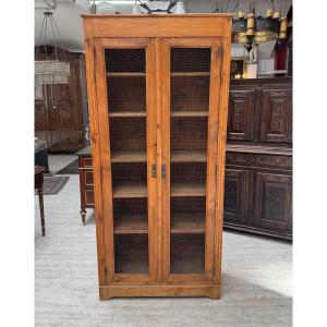 Mesh Cabinet