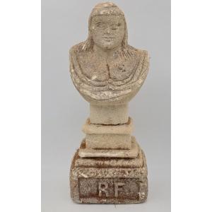Bust Of Marianne In Sculpted Stone, 19th Century, Work Of Folk Art