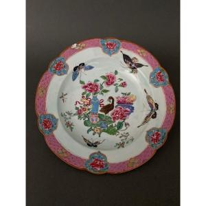19th Century Chinese Plate Decorated With Butterflies