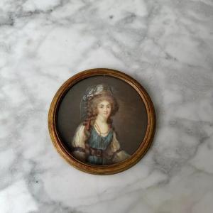 19th Century Miniature Representing An Elegant 18th Century Gilded Frame