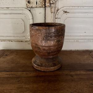 Africanist Carved Wooden Mortar Engraved 20th Century