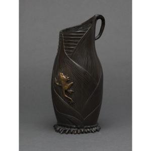 Bronze Pitcher In Japan With Chocolate Patina, Frog In The Round, 19th Century