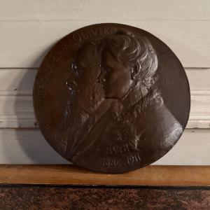 Bronze Medallion By Melanie Mouroux 2 Profiles