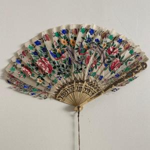 19th-century Fan Made With Feathers And Decorated With Painted Flowers
