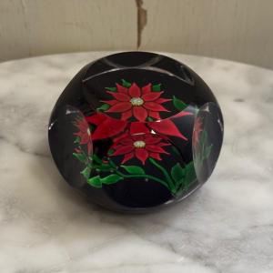 Saint-louis Faceted Crystal Paperweight Or Sulfide Paperweight Sl 1970