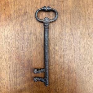 16th Century Wrought Iron Key L9306