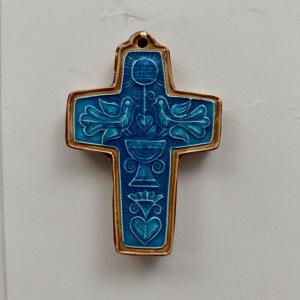 Ceramic Cross With Blue Background And Bird Decoration By Taburet Quimper, 20th Century