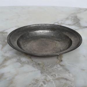 18th-century Pewter Dish Bearing The Initials Pp 
