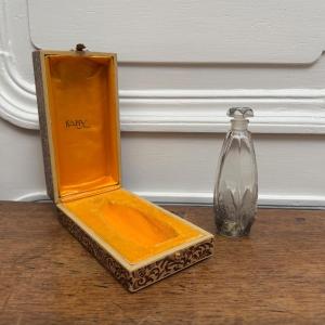 Isabey Bottle By Julien Viard 1930 Cut Sides Floral Decorations