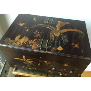 Japanese Lacquer Compartment Box. Meiji Period.