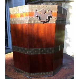 Deep English Octagonal Chest And Wood Circled With Brass