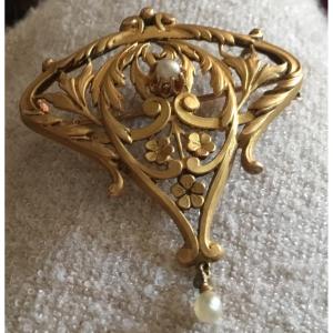 Art Nouveau, Gold And Pearl Brooch