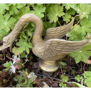 Decorative Gilt Bronze Swan Faucet 
