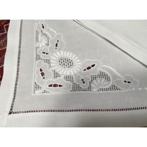 Service For 4 Embroidered Set And Napkins