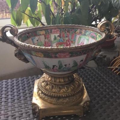 Canton Porcelain Cup, Golden Bronzes, Nineteenth