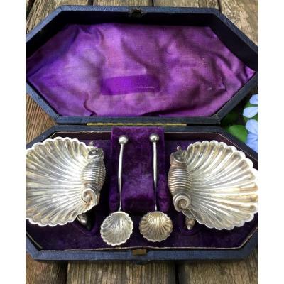 Pair Of Salerons Shell And Dolphins In Silver, XIXth
