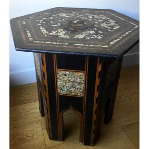 Oriental  Hexagonal Guéridon Inlaid With Mother Of Pearl, XIXth