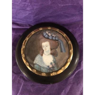 Round Box In Horn With Lid Decorated With A Miniature In Ivory XIX Eme