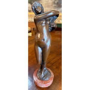 Small Bronze Sculpture Of A Nude Venus Emerging From The Bath By Eberlein Late 19th Century