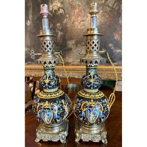 Gien Pair Of Earthenware Oil Lamps With Black Renaissance Décor, Late 19th Century