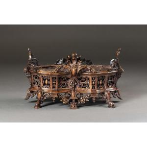 Important Garden Stand In Patinated Bronze