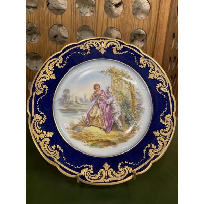 Assiette En Porcelaine à Décor d'Une Scène Romantique " Porte Une Ma