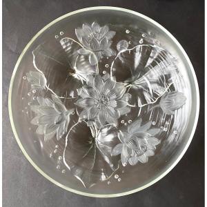 Large Art Deco Glass Cup Early 20th Century. . Verlys. Water Lilies. Lotus.