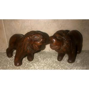 Pair Of Lions In Boxwood