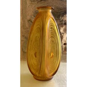 Sabino France Art Deco Vase – Alvéole Model – Molded Glass, Honey Color