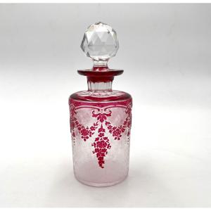 Val Saint Lambert - Perfume Bottle In Rose Lined Crystal, Acid-etched Decoration, Stamped