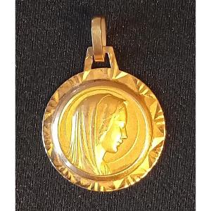 Art Deco Period Virgin Mary Medal In 18kt Gold, Eagle's Head Hallmark